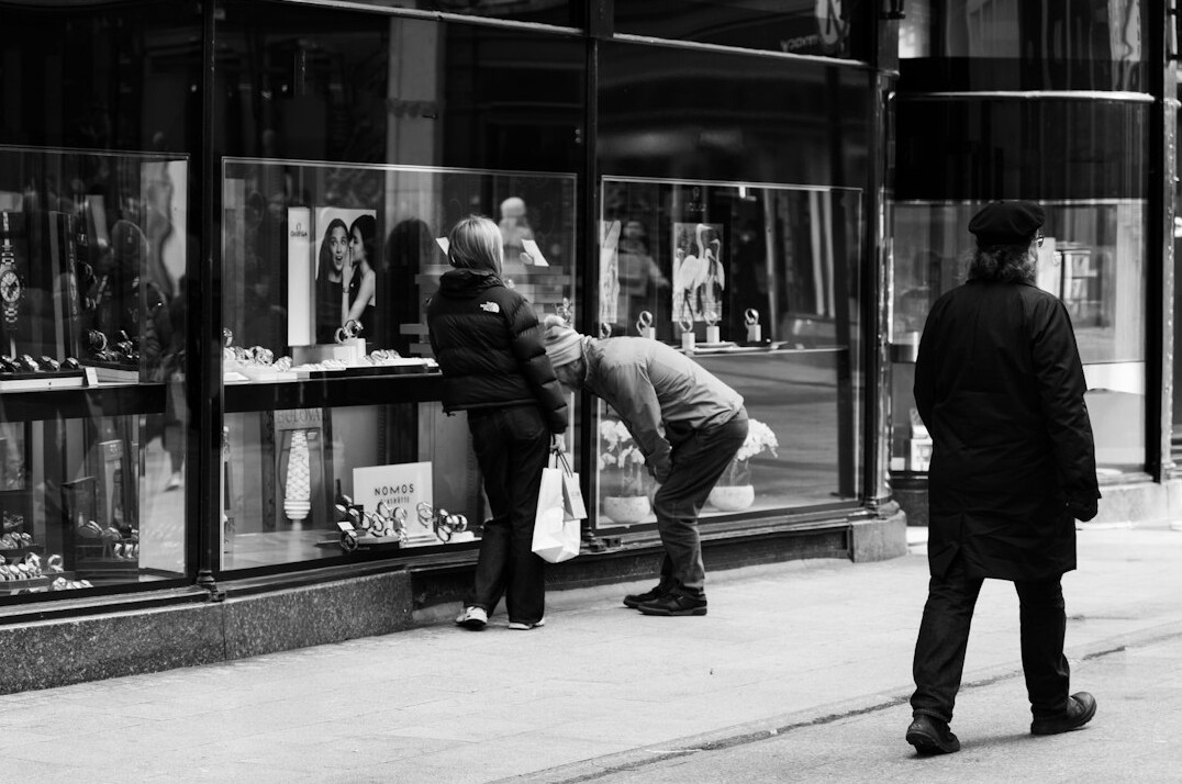shoplifter caught in store